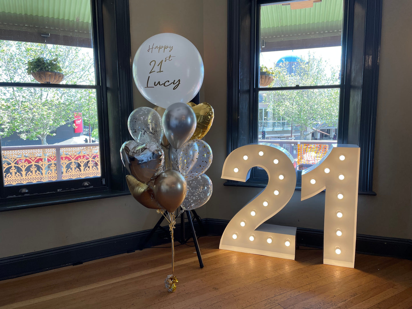 60cm Personalised Balloons Bouquet 101